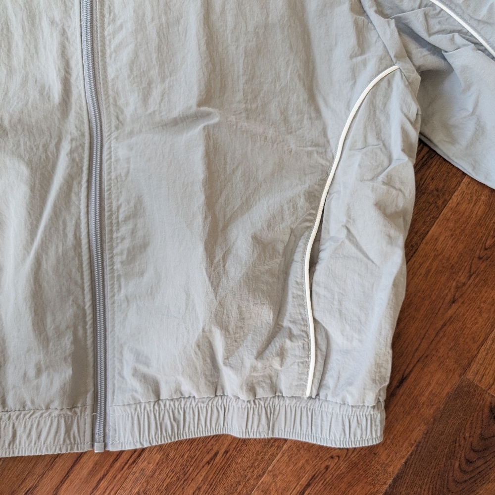 EUC Ladies Divided By H&M Nylon Zip Up Jacket Light Gray & White Size Small - Picture 8 of 8